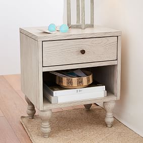 Bellevue Nightstand (19")