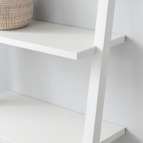 Beadboard Ladder Bookshelf (29.5")