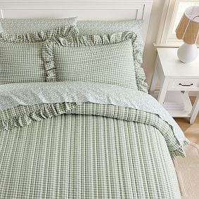 Chris Loves Julia Cabin Gingham Quilt