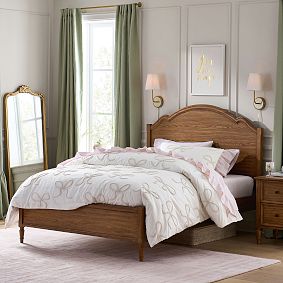 Evelyn Classic Bed