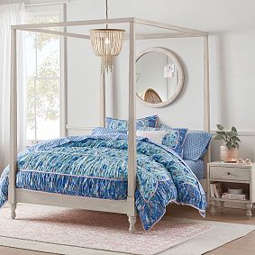 Bellevue Canopy Bed
