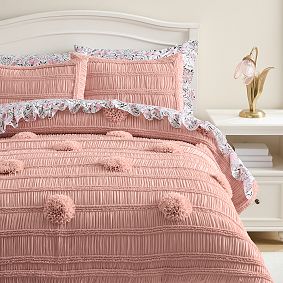 Open Box: <i>Wicked</i> Glinda Floral Quilt, Twin/Twin XL - Blush