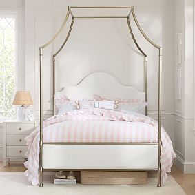 Charlotte Canopy Bed