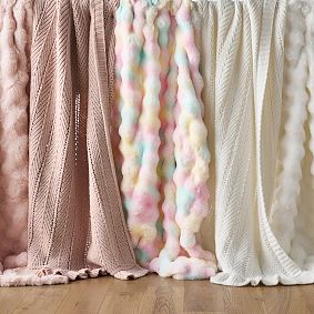 Marshmallow Cozy Throw