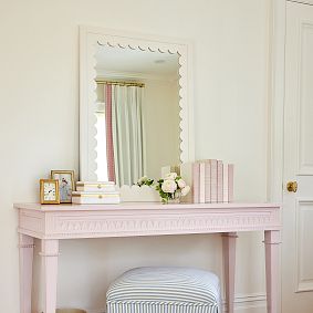 Gigi White Wall Mirror (28"x38")