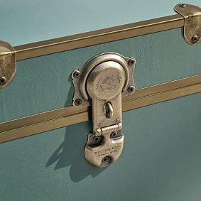 <i>Wicked</i> XXL Dorm Trunk (36")