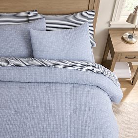 Leeward Stitch Comforter