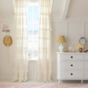 LoveShackFancy Ceramic Bow Table Lamp (19")