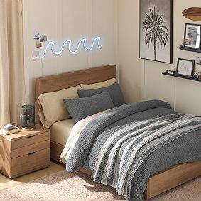 Stinson Smart Charging Nightstand (22.5")