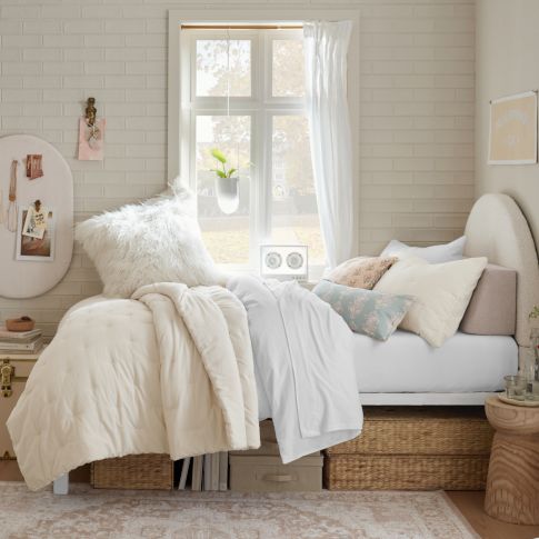 Clean Neutrals Dorm Room