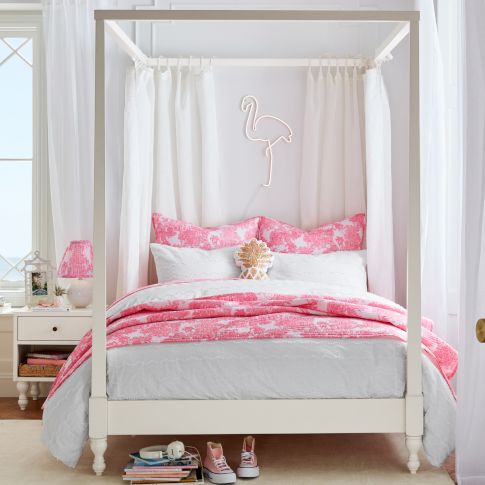 Lilly Pulitzer Paradise Brights Bedroom