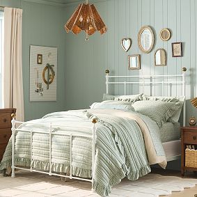 Chris Loves Julia Ruffle Rattan Chandelier (16")