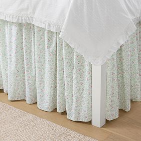 Hill House Home Clematis Scallop Floral Vaulted Bed Skirt