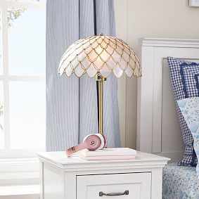 Gold Scallop Capiz Table Lamp (21")