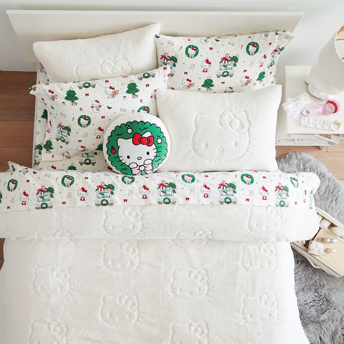 Hello Kitty® Christmas Organic Sheet Set | Pottery Barn Teen display picture 1