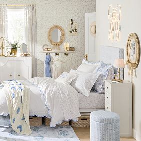 LoveShackFancy Rattan Bow Pinboard (18"x28")