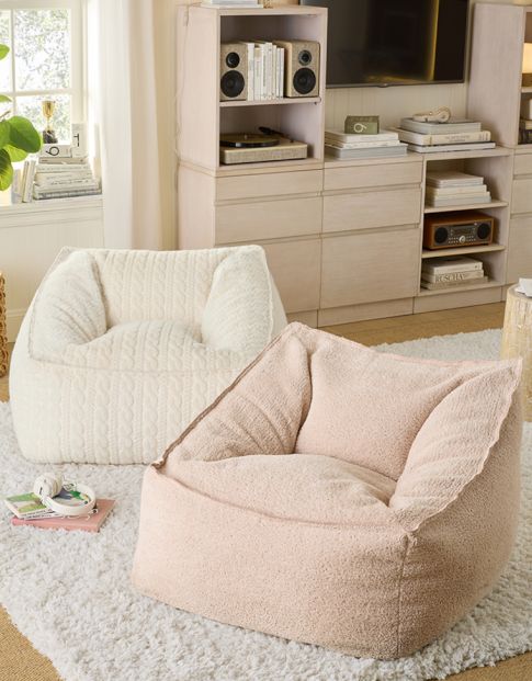 All In-Stock Lounge