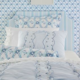 Hill House Home Clematis Scallop Floral Quilt