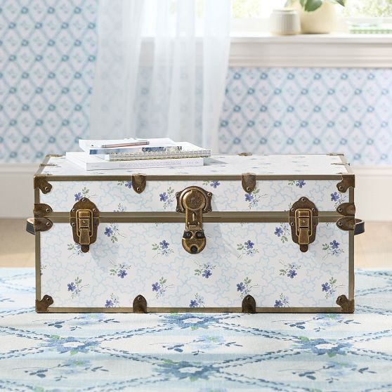 Hill House Home Clematis Scallop Standard Dorm Trunk (32