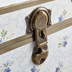 Hill House Home Clematis Scallop Standard Dorm Trunk (32")