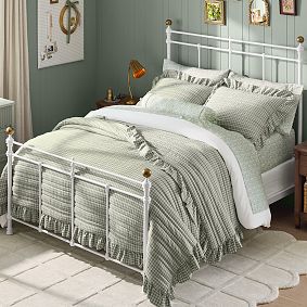 Chris Loves Julia Cabin Gingham Quilt