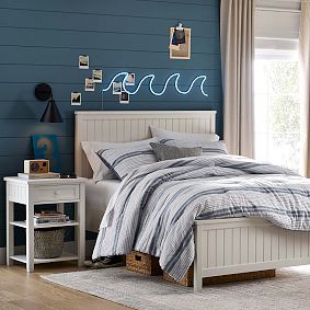 Wave Neon LED Wall Light