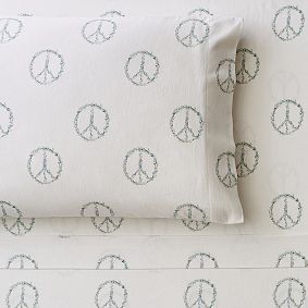 Peace On Earth Organic Flannel Sheet Set