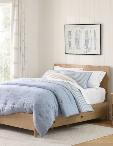 $500 - $1,000 Price Beds & Headboards | Pottery Barn Teen