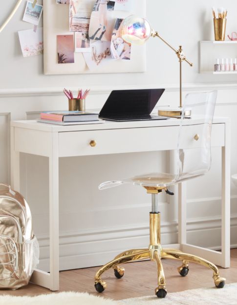 Modern Minimalist Study Space