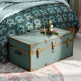 <i>Wicked</i> Standard Dorm Trunk (32")