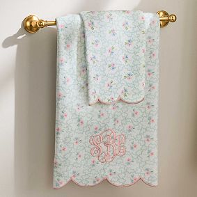 Hill House Home Clematis Scallop Bath Towel