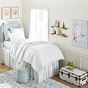 Kendra Scott No Nails Printed Pinboard (24"x36")