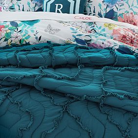 Petite Ruffle Quilt