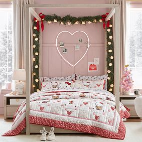 Hello Kitty<sup>&reg;</sup> Heritage Gingerbread Organic Sheet Set