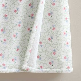 Hill House Home Clematis Scallop Bath Wrap