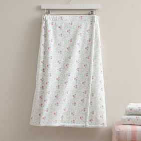 Hill House Home Clematis Scallop Bath Wrap