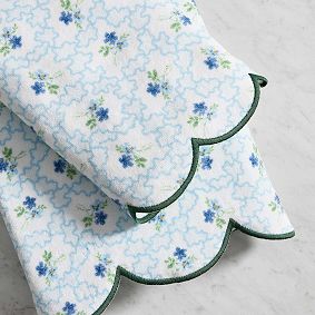 Hill House Home Clematis Scallop Bath Towel