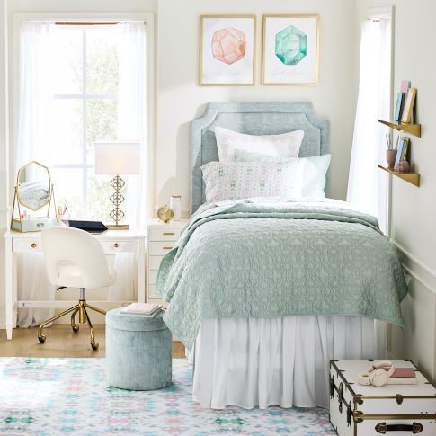 Kendra Scott Dorm Room 