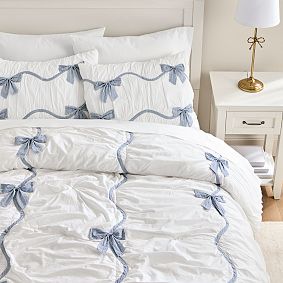 Stripe Bow Comforter