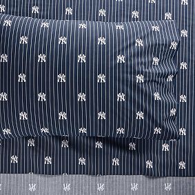 <em>MLB</em>™<em>New York Yankees</em>™ Stripe Organic Sheet Set