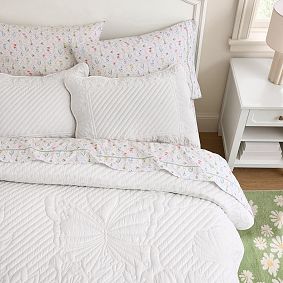 AERIN Garden Quilt