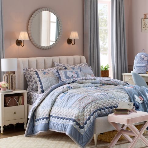 Hello Kitty® Breezy Blooms Bedroom