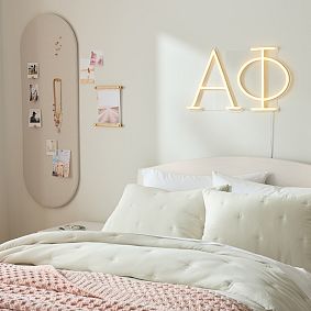 No Nails Oval Pinboard