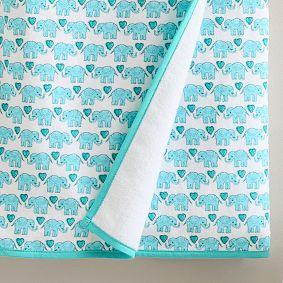 Roller Rabbit Hathi Hearts Elephant Bath Wrap