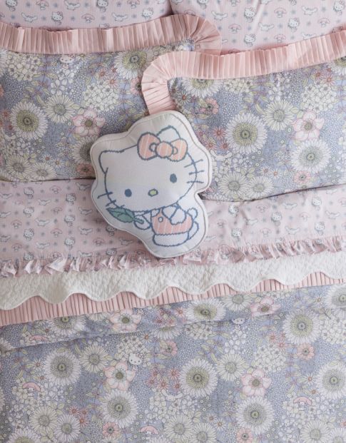 Hello Kitty<sup>®</sup> & Friends