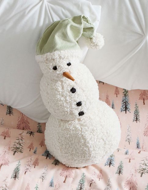 Pillows &amp; Throws