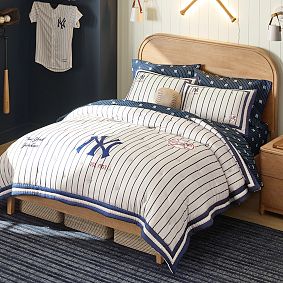 <em>MLB</em>™<em>New York Yankees</em>™ Stripe Organic Sheet Set