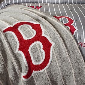 <em>MLB</em>™<em>Boston Red Sox</em>™ Fuzzy Throw