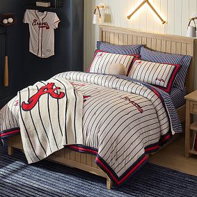 <em>MLB</em>™<em>Atlanta Braves</em>™ Fuzzy Throw