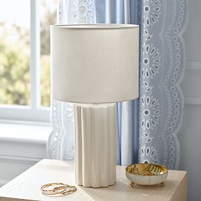 Scalloped Table Lamp (18")